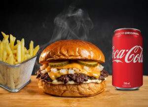 Combo Smash Burger Cheddar Clássico + Acomp + Bebida