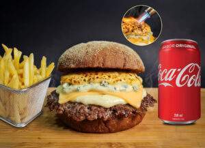 Combo Smash Burger 4 Queijos + Acomp + Bebida